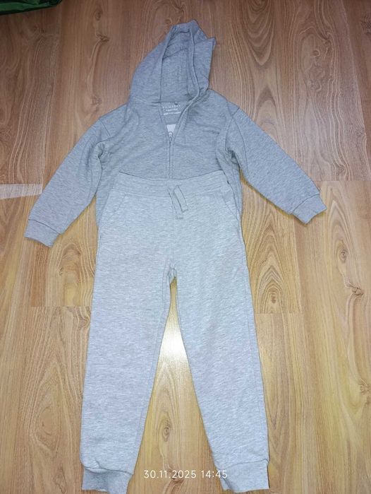 Мега-зручний сірий костюм Primark! Тонкий фліс, розмір 116 (5-6 років)