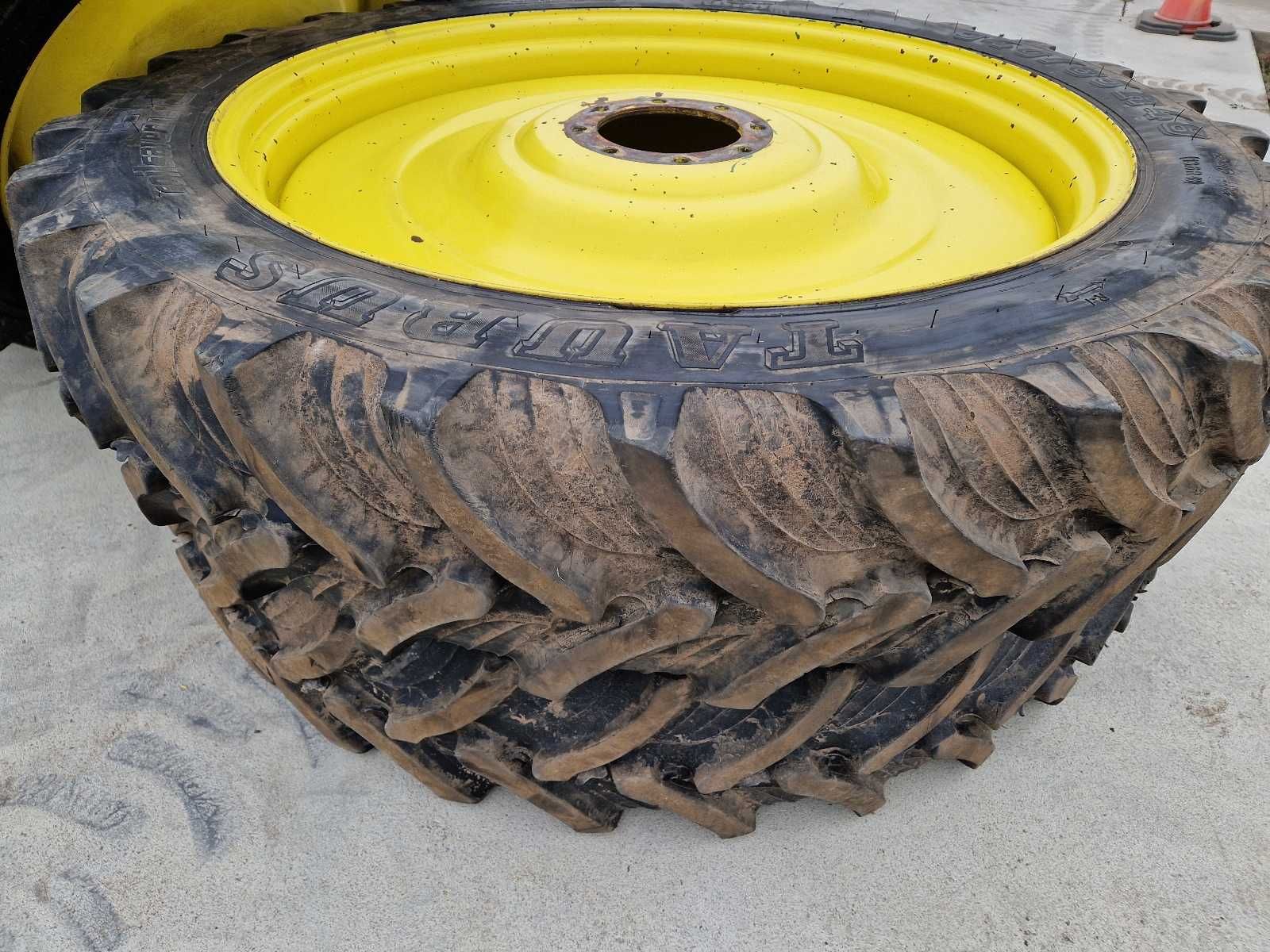 Wąskie koła John Deere