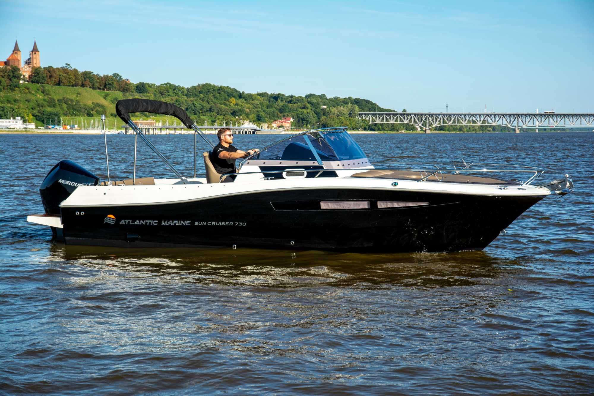 Nowa łódź motorowa Atlantic Marine 730 Sun Cruiser 9 osobowa 300 KM