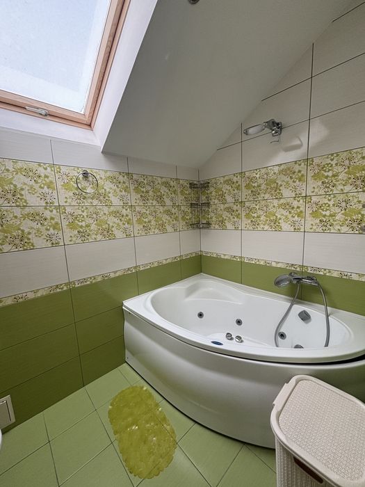 Сдам 3-этажный дом на берегу Днепра