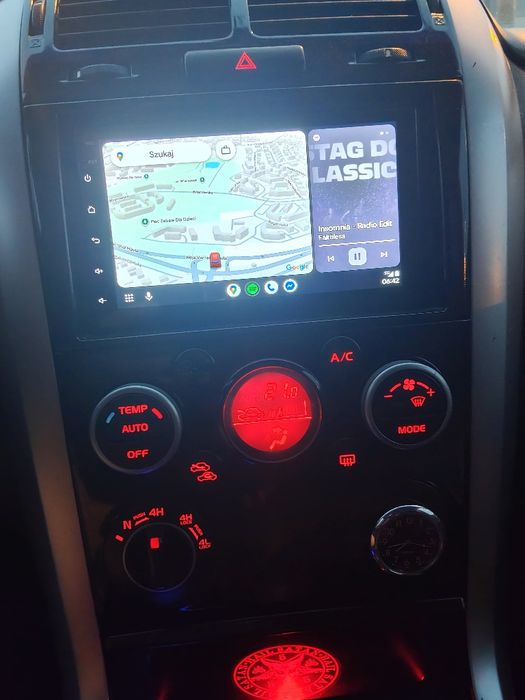 Radio 2 din Android i car play 2GB RAM 32GB