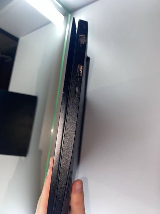 Lenovo ThinkPad Intel I7 980 gb ssd + hdd