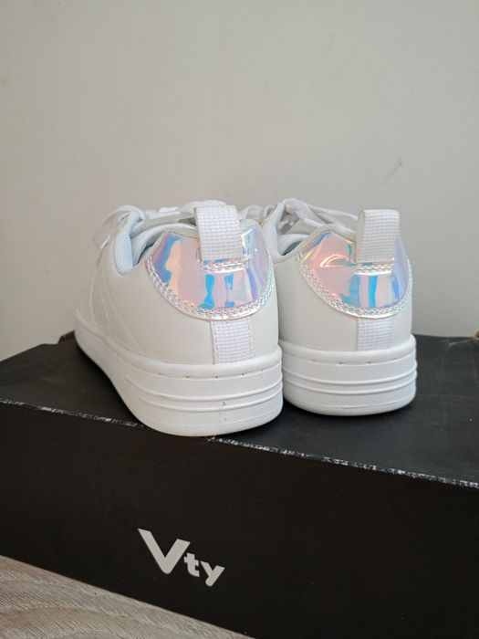 Victory nowe buty snakersy roz 38 biała podeszwa
