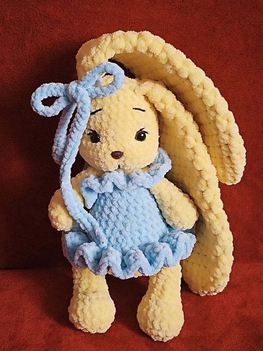 М'яка в'язана іграшка