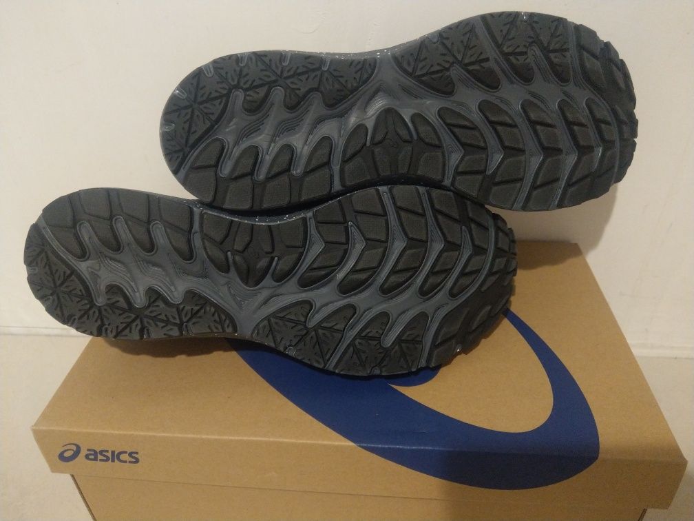 Asics Cumulus 23 awl размер us10,5 или 44,5