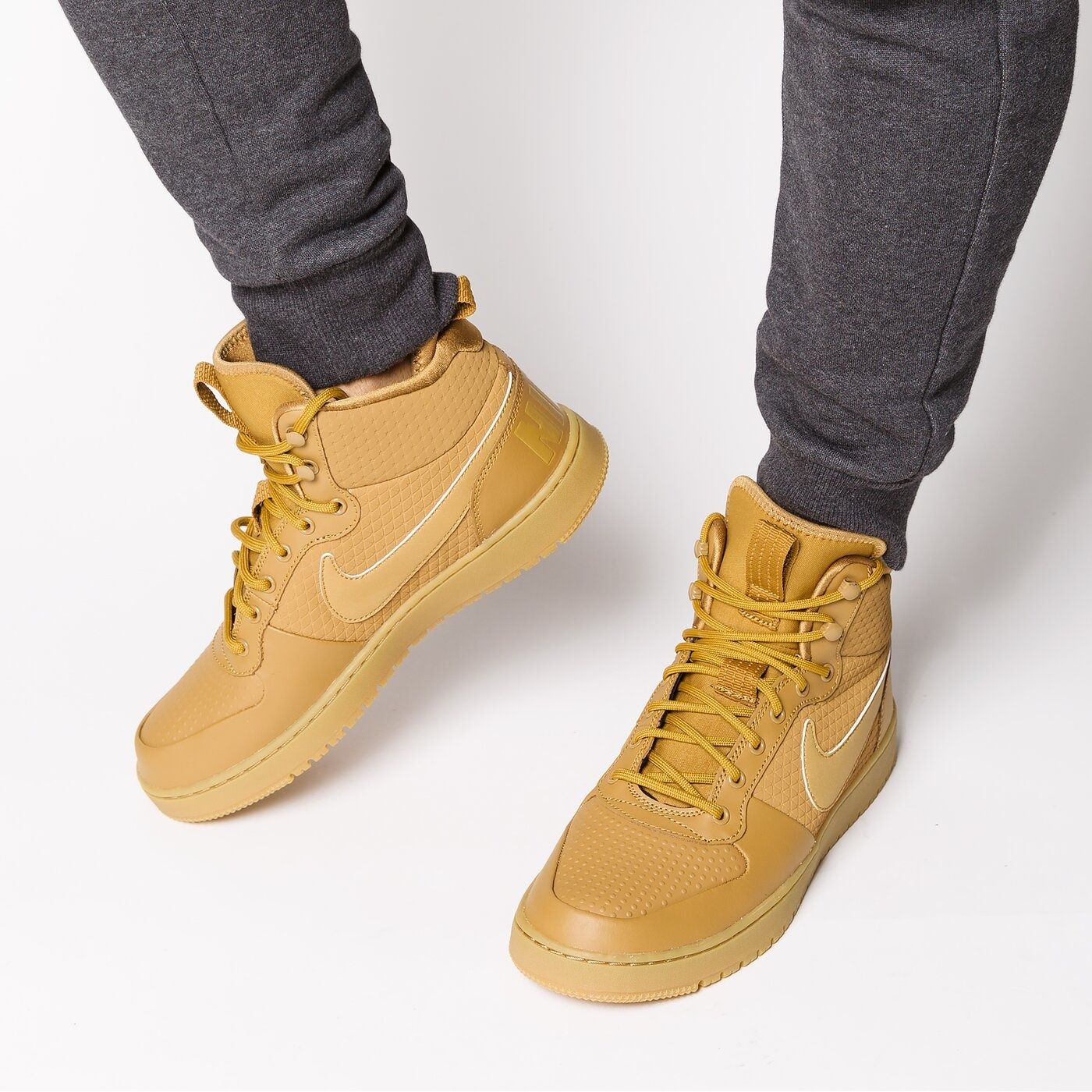 Nike rozmiar 40 Court Borough MID WINTER