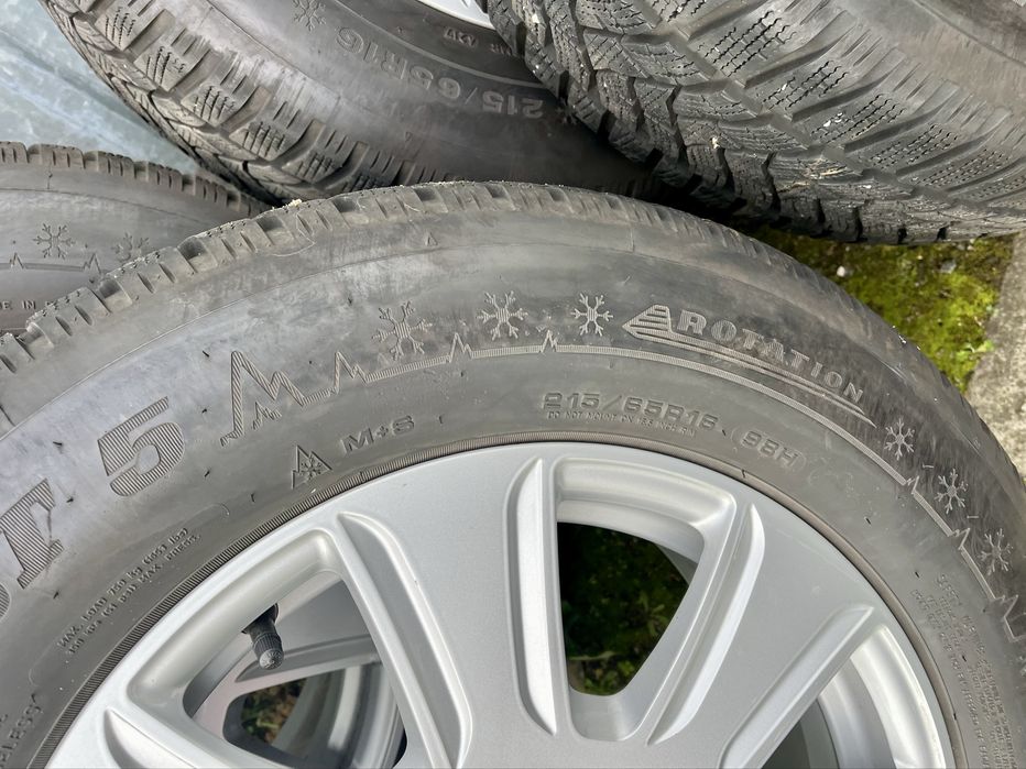 Audi Q3 8U felgi aluminiowe koła opony zimowe 16 cali