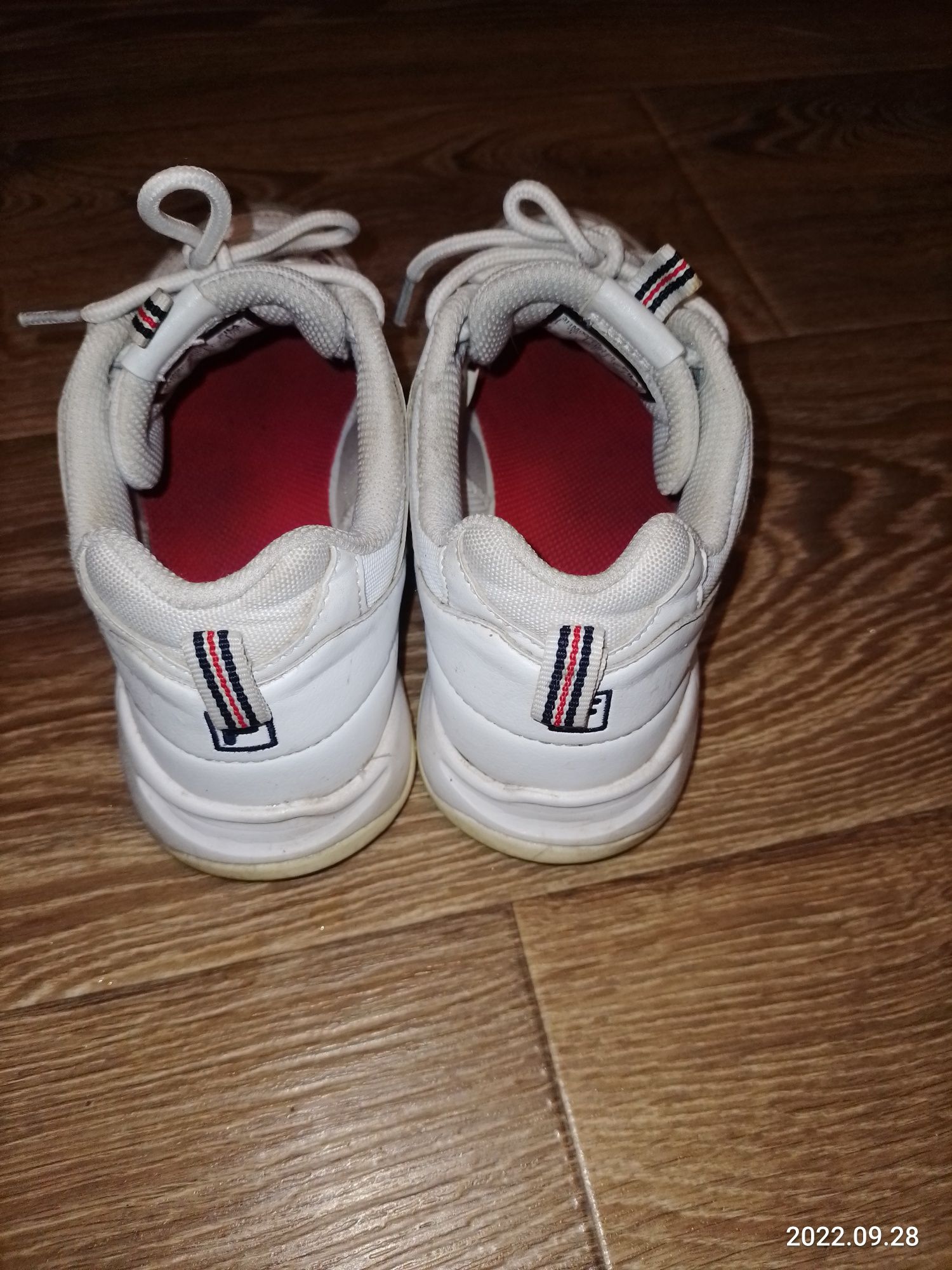 Кроссовки Fila original  36