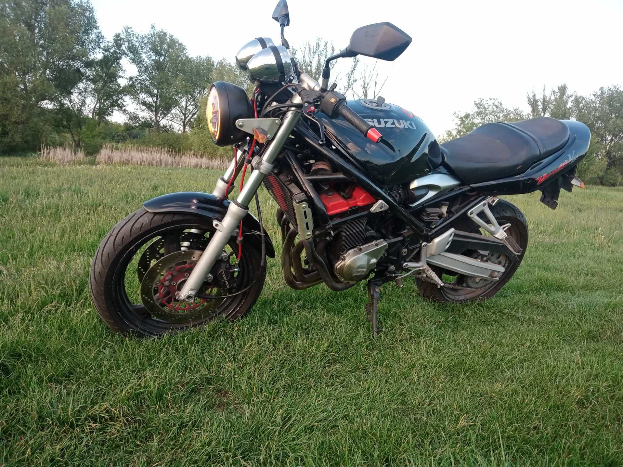 Мотоцикл Suzuki bandit400