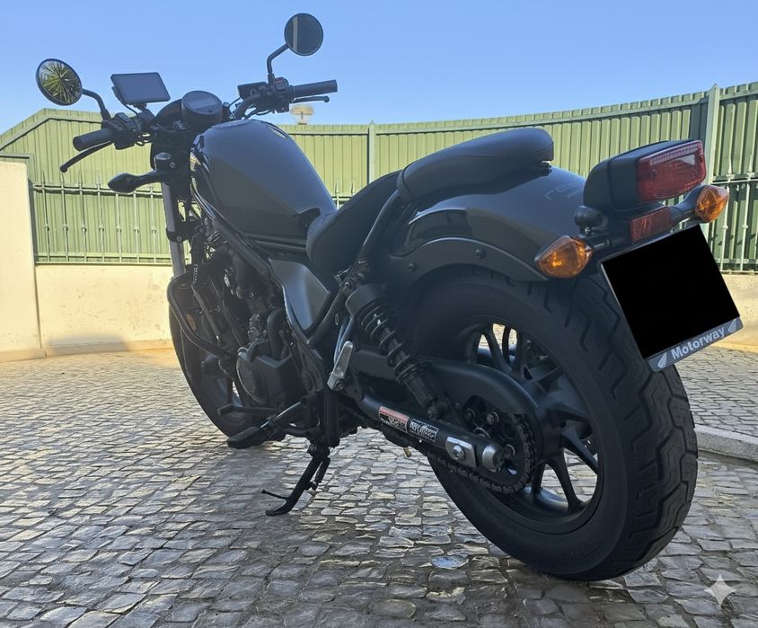 Honda Rebel 500 com extras