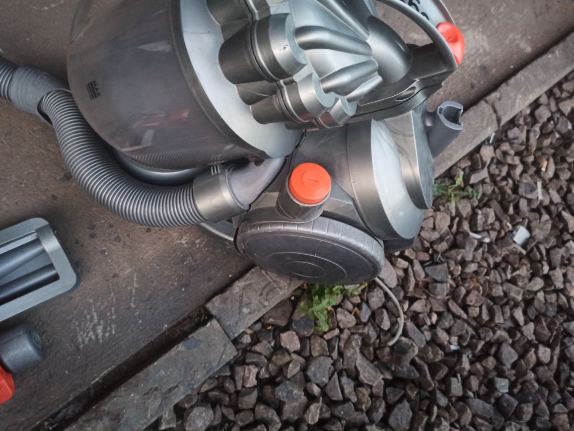 Dyson dc 08 1400w