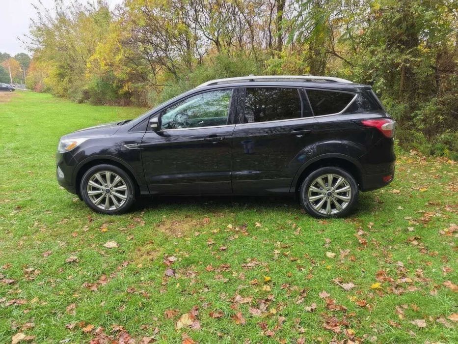Ford Escape Titanium      2018