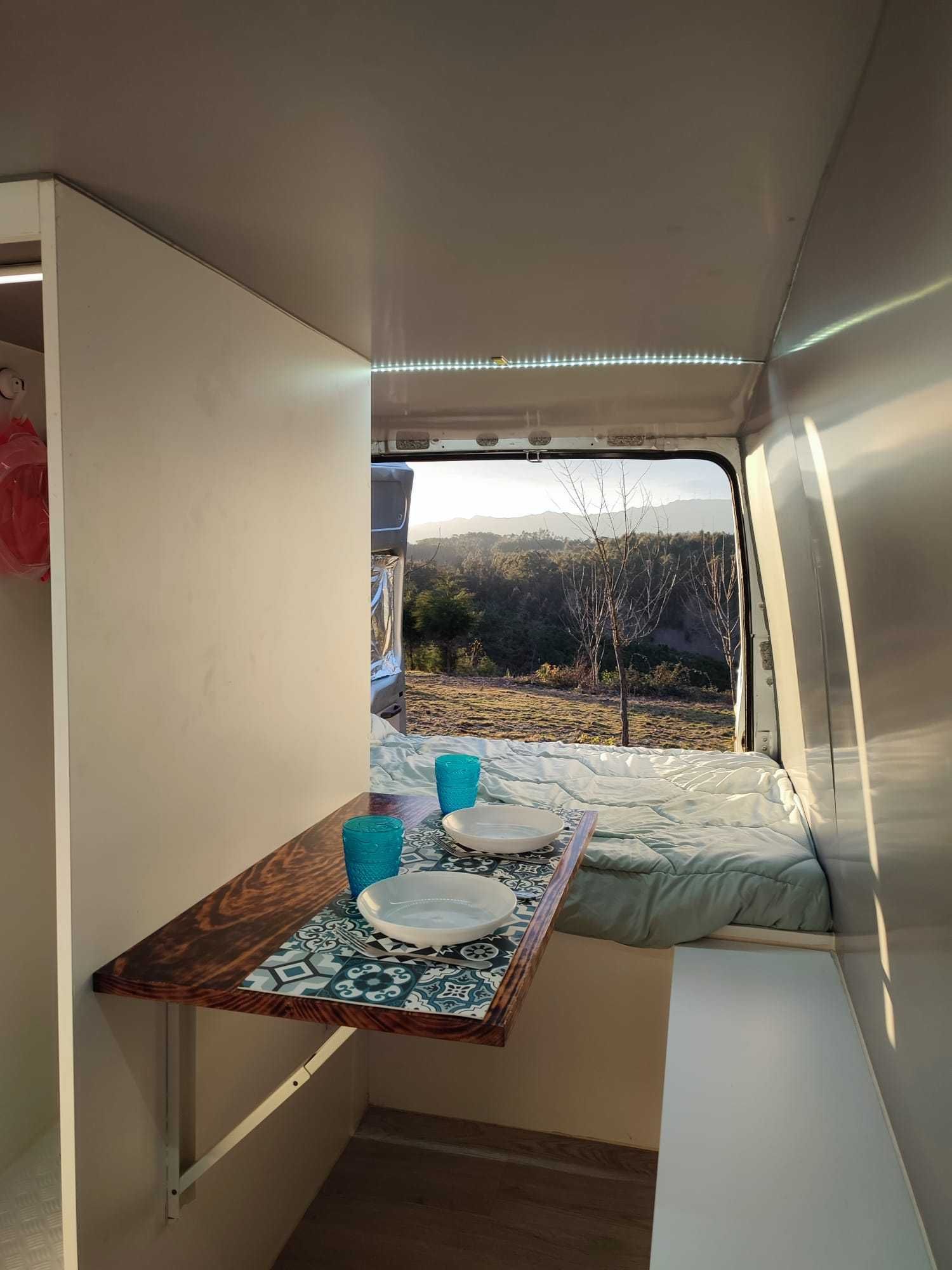 Campervan autovivenda Ford Transit legalizada (Inspeção até 11/2026)