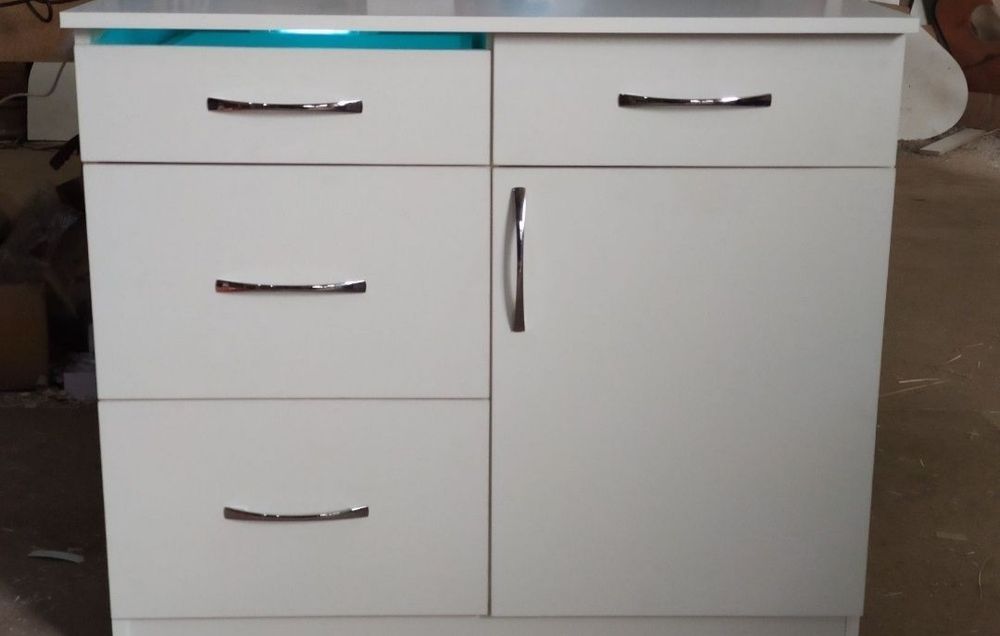 Стіл манікюрний стіл для манікюру.