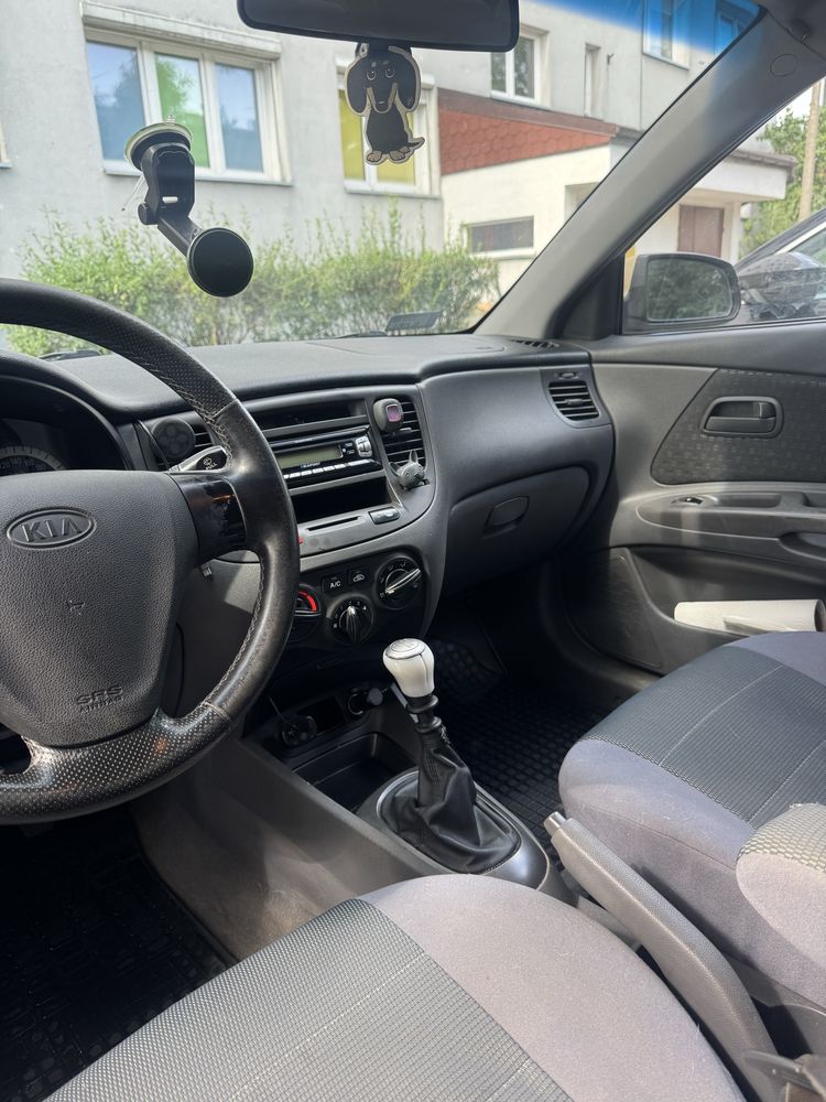 Kia Rio II 1,5 CRDi sedan bardzo dobry stan, tylko 180 tys przebiegu!