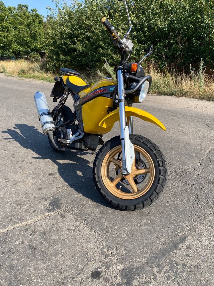 Продам скутер Suzuki