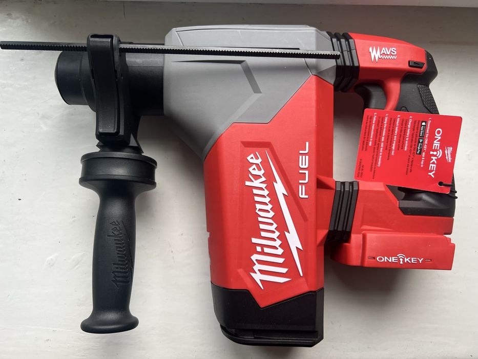 Акумуляторний перфоратор Miwaukee m18 2915-20