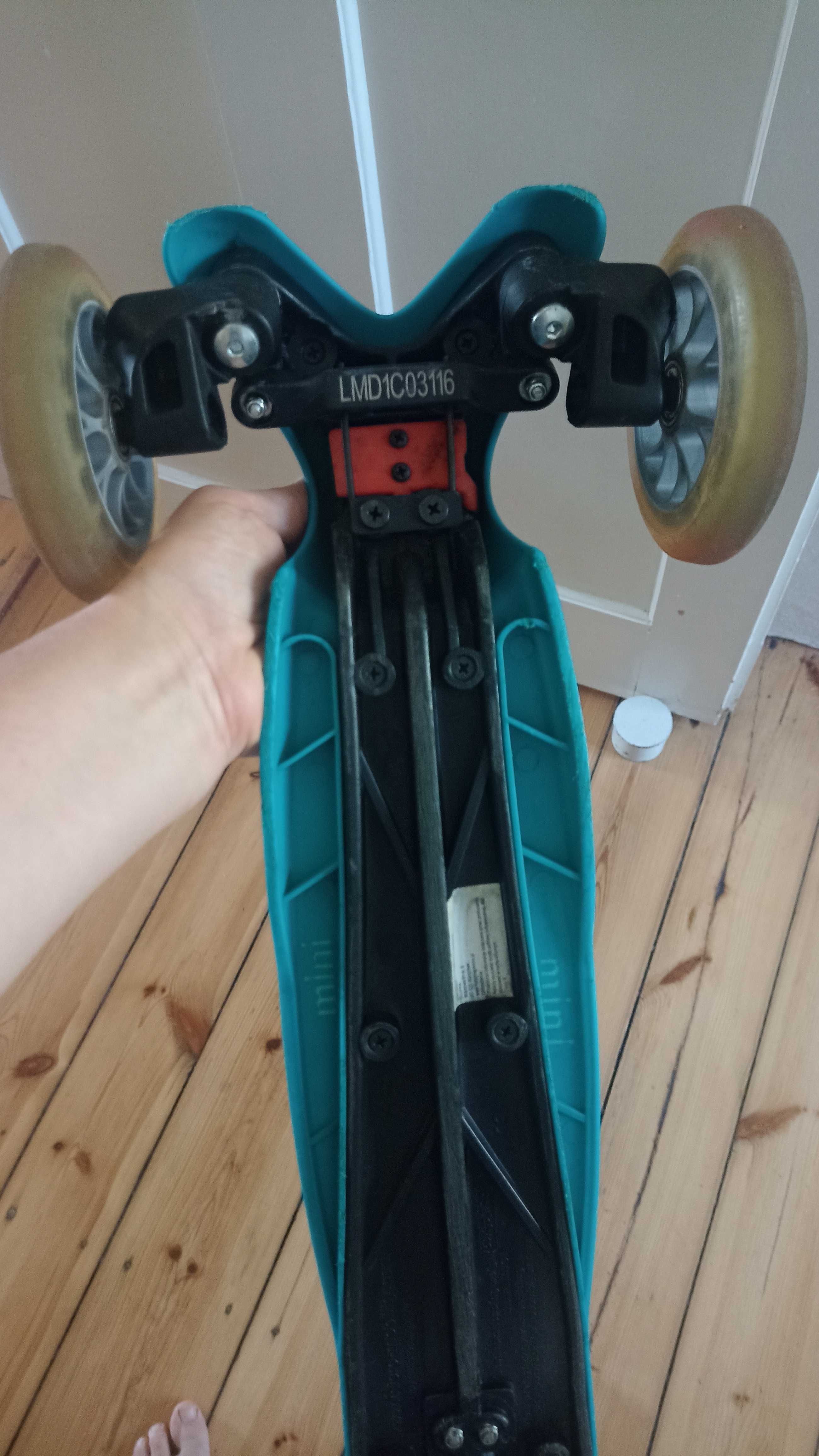 Mini Micro deluxe hulajnoga