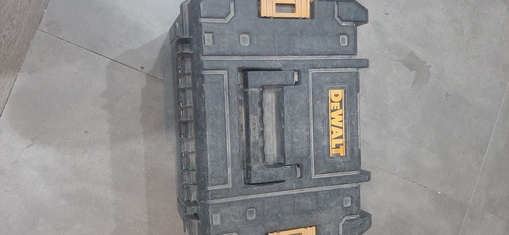 Pilarka tarczowa DeWalt DWE550