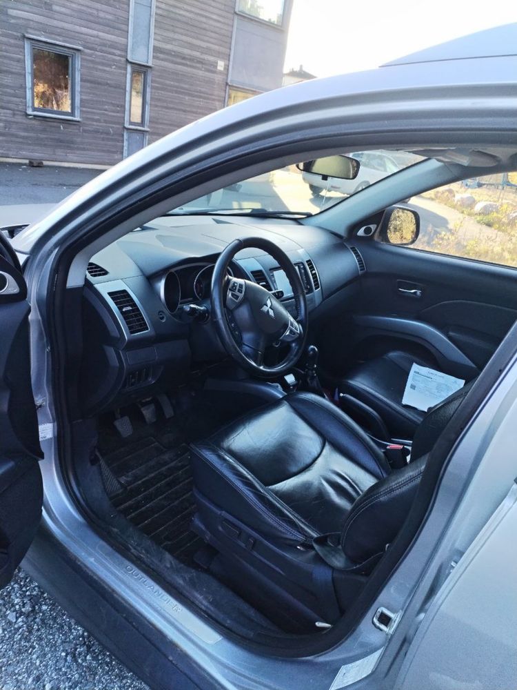 Mitsubishi Outlander XL джип 4*4