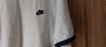 Nike T-shirt biały z granatowymi akcentami  - stan bardzo dobry!
Nike
