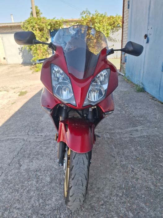 Продам Honda VFR 800 2012 року офіційний з України.Пробіг рідний