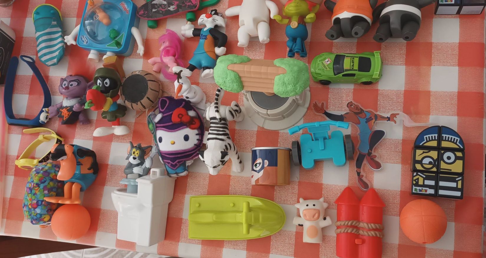 Lote vários brinquedos, alguns de coleção