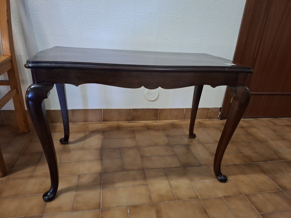 Mesa de centro em madeira