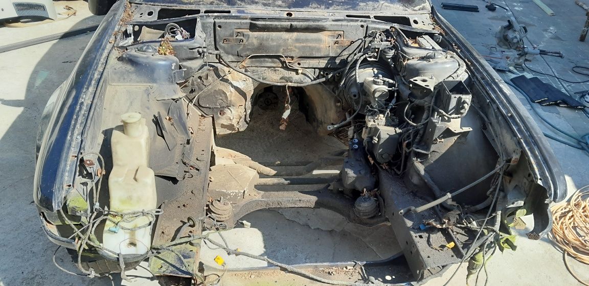 Bmw e32 w całości lub na części