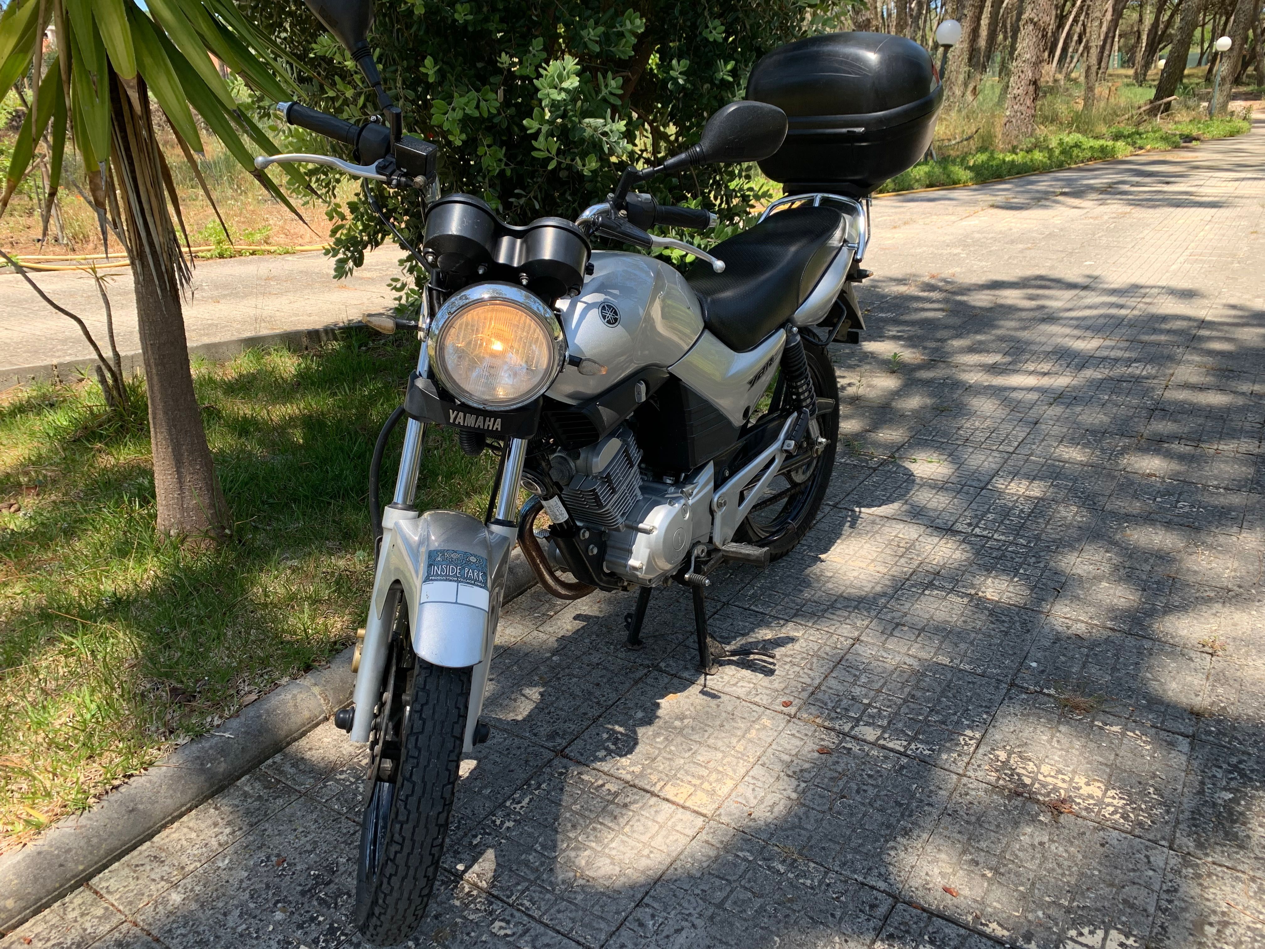 Yamaha YBR 125 com 16,000kms
