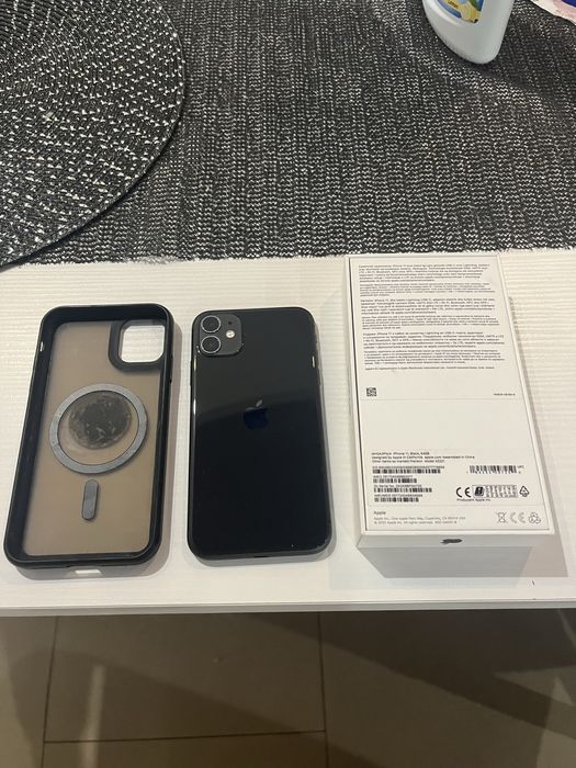 iPhone 11 64GB czarny Stan bardzo dobry