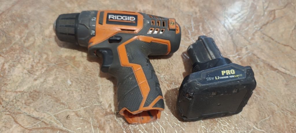 Шуруповёрт RIDGID 12 V