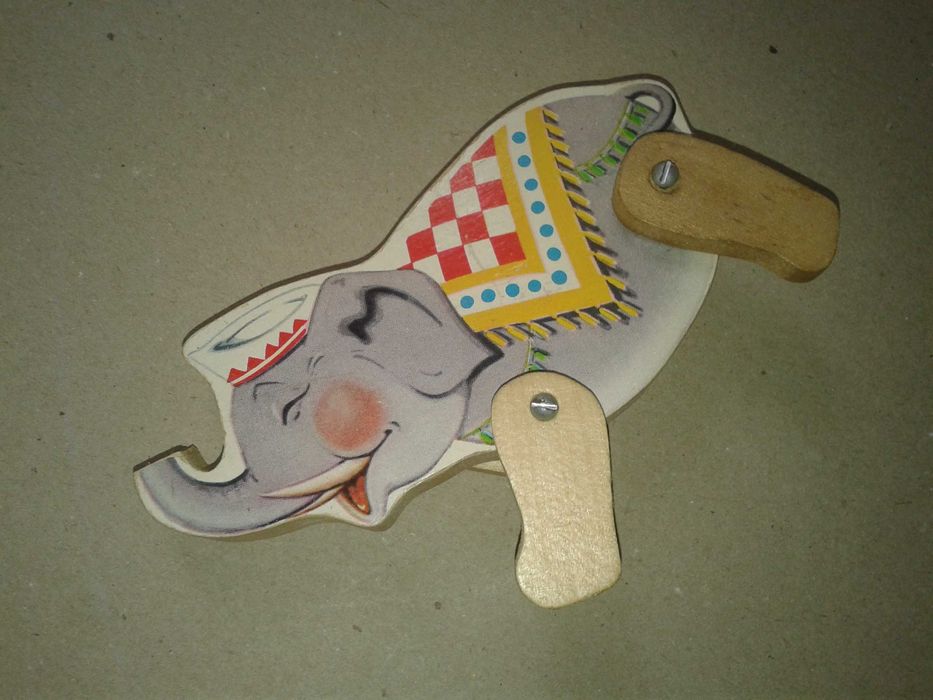 Drewniana Kolekcja starych Przedmiotów, Stare Zabawki 60lata