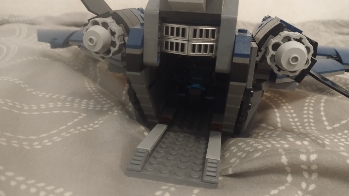 LEGO Avengers myśliwiec 76126