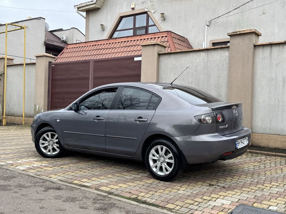 Продам Mazda 3 в очень ухоженном состоянии