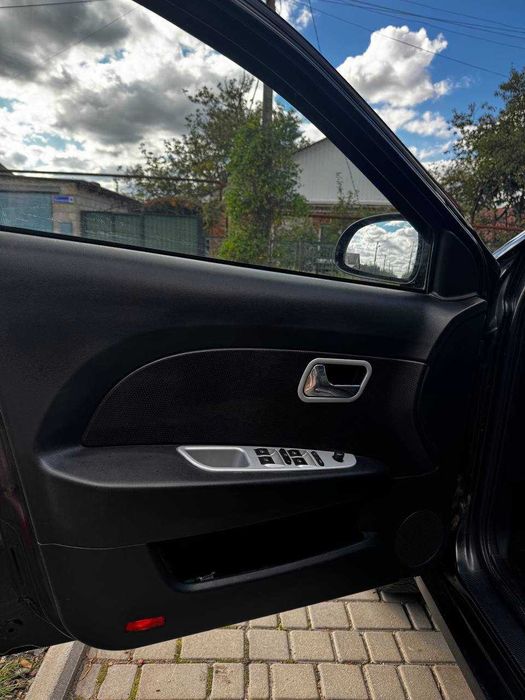 чорний хетчбек ЗАЗ Forza 2012 1.5 л  Газ / Бензин