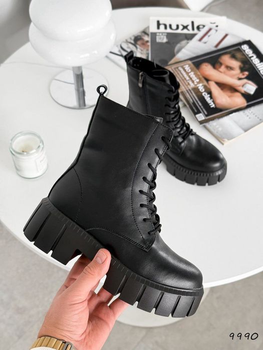 Зимові шкіряні черевики на тракторній підошві