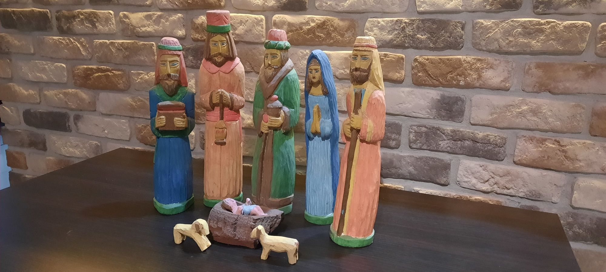 Kolekcja rzeźb ludowych- narodziny Pana Jezusa