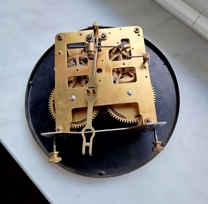 Zegar wiszący MAUTHE 1935r. ładny stan.