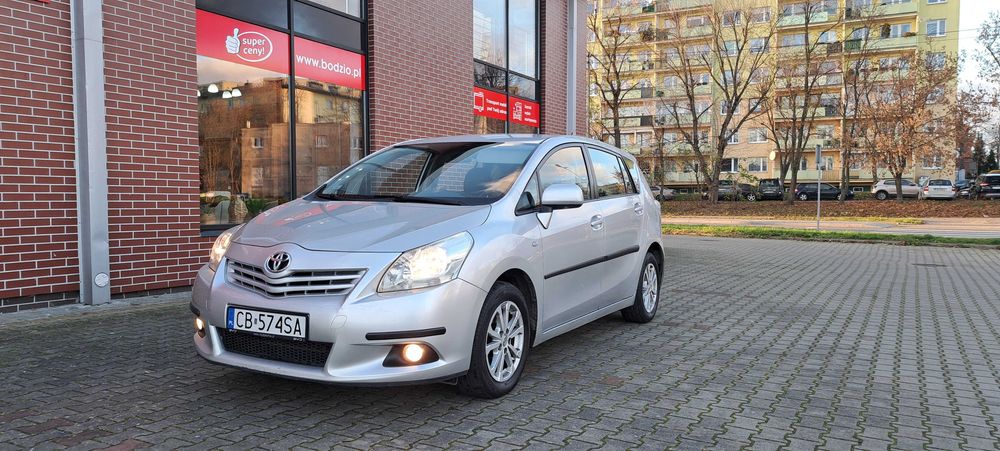 Toyota Verso 2010 rok 1.8 Gaz  Model po liftingu7 miejsc 6 biegów