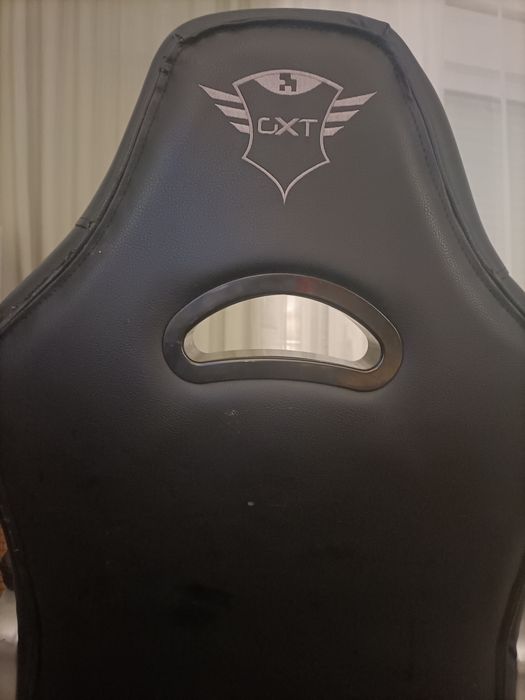 Cadeira Gaming CXT em Pele