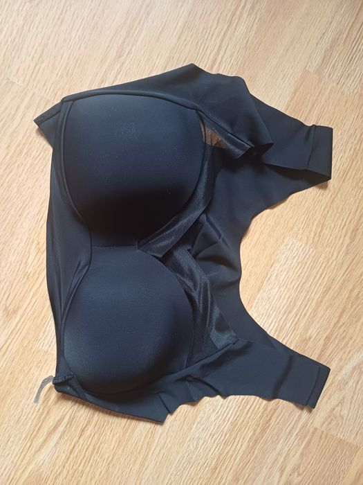 Nowy czarny stanik sportowy