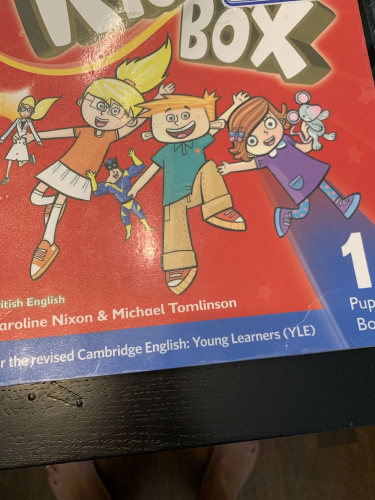 Manual e caderno de fichas de Ingles Cambridge 1 Pupil’s Book