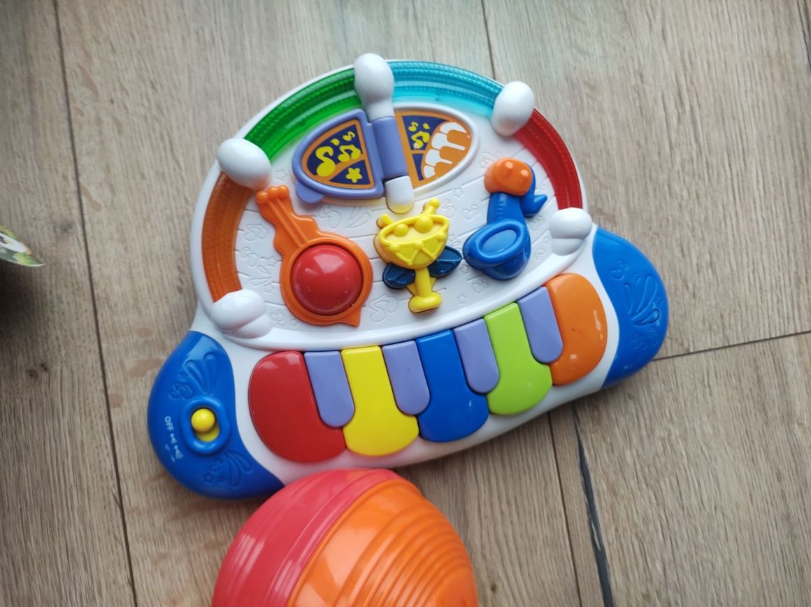 Zabawki zestaw szczeniaczek Fisher Price pianino