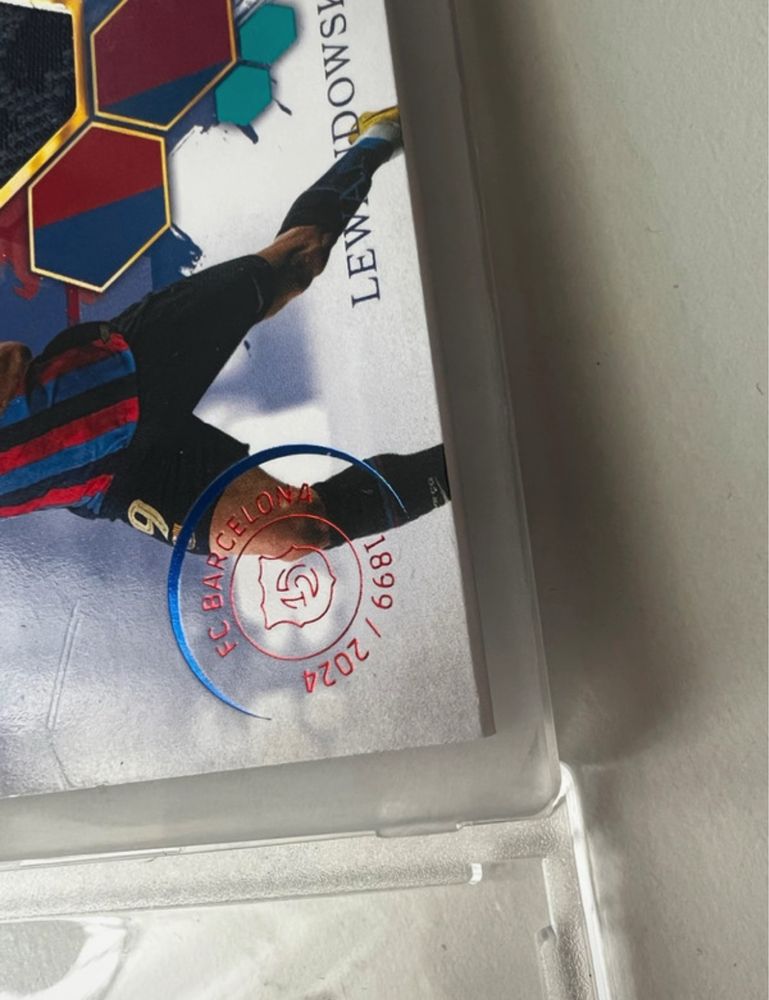Lewandowski relic /50 Topps match worn fc Barcelona 125