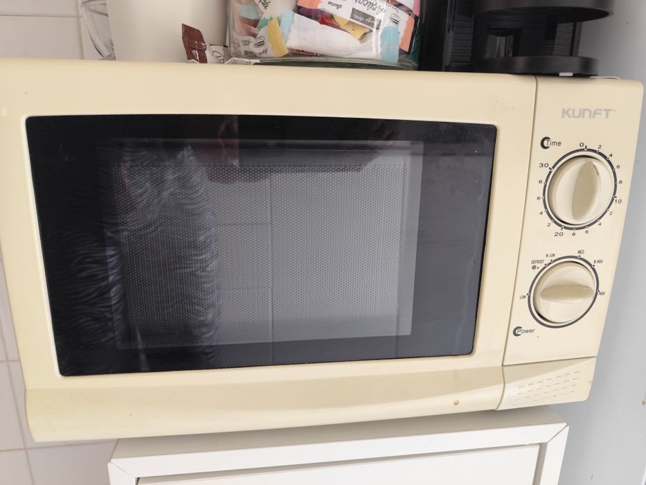 Microondas kunf a funcionar