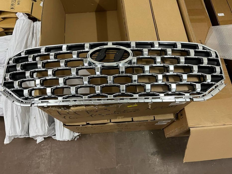 HYUNDAI, SANTA FE, Решетка радиатора с хромом  2021 2022 2023