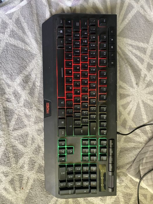 teclado gaming mecanico novo