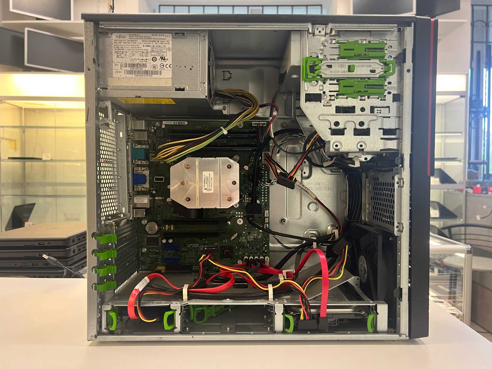 Гарантія! Робоча станція Fujitsu Celsius W530 i5-4590/RAM16/SSD240+500