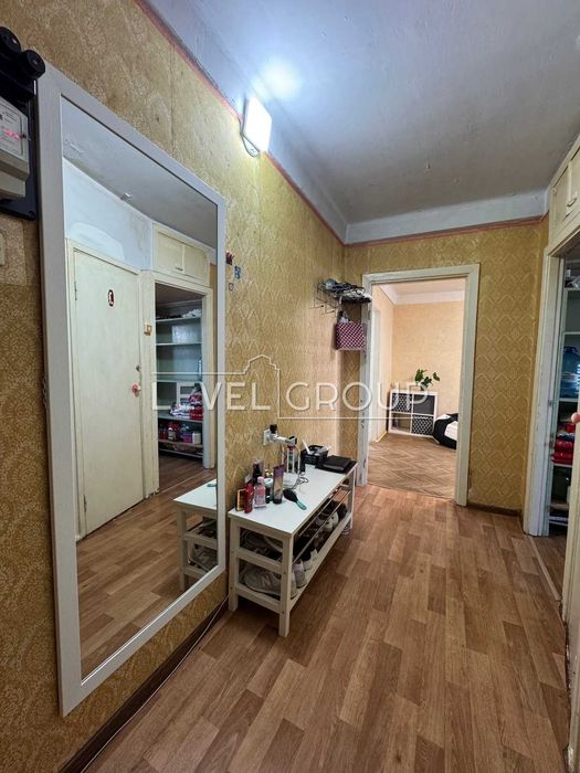 2 кім з ремонтом, вул. Братиславська 8, метро Чернігівська 10 хвилин.